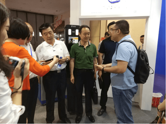 公安部及北京市公安局领导一行莅临草莓视频二维码下载地址电子参观